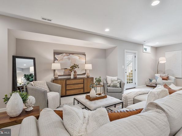 4950 34TH Street N, Arlington VA 22207