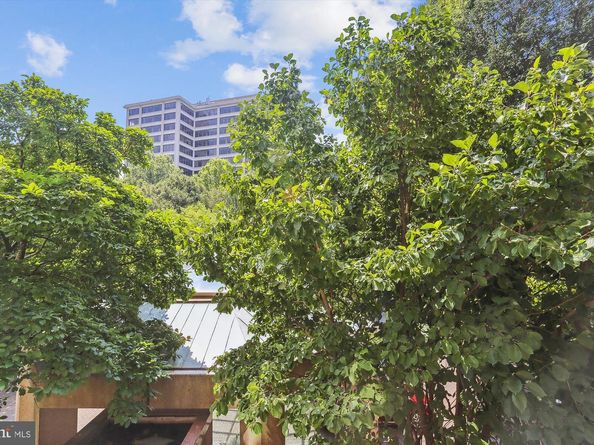 5600 Wisconsin Avenue 305, Chevy Chase MD 20815