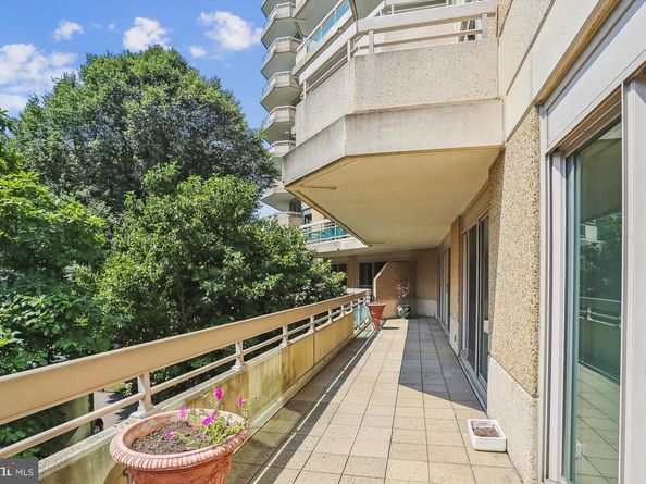 5600 Wisconsin Avenue 305, Chevy Chase MD 20815