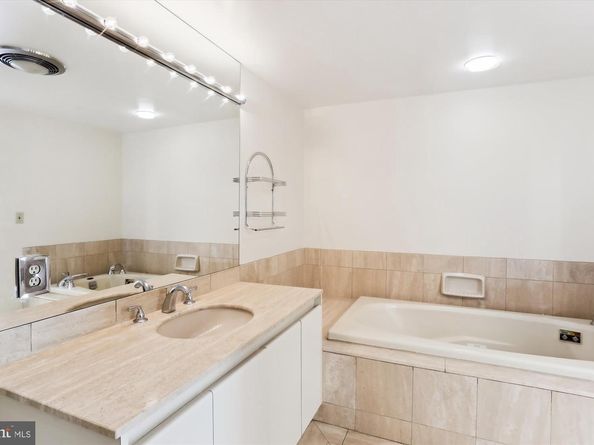 5600 Wisconsin Avenue 305, Chevy Chase MD 20815