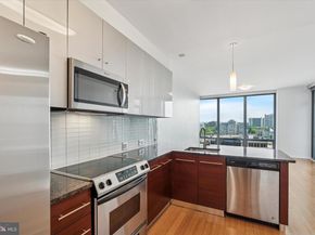 2101 Market Street 1408, Philadelphia PA 19103
