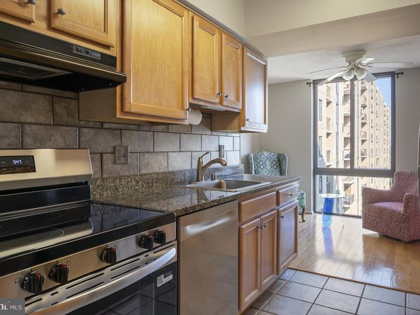 4500 S Four Mile Run Drive 816, Arlington VA 22204