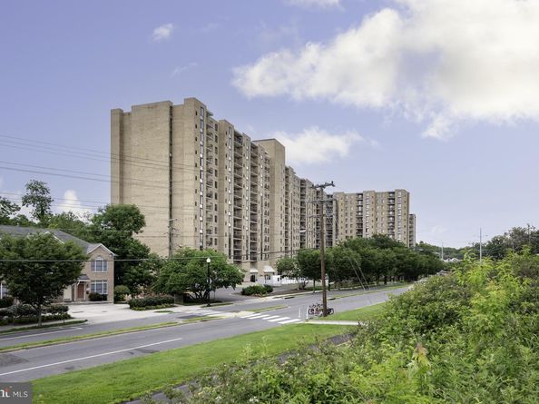 4500 S Four Mile Run Drive 816, Arlington VA 22204