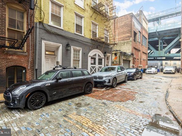 237 N Bread Street 2, Philadelphia PA 19106