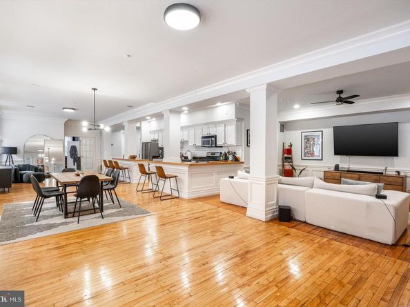 237 N Bread Street 2, Philadelphia PA 19106
