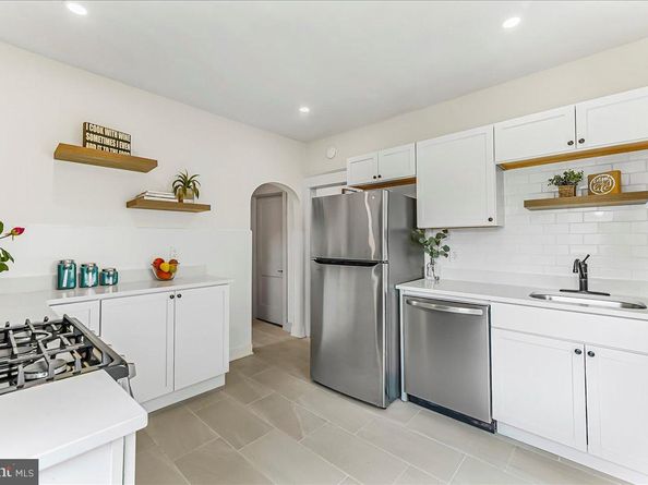 564 9TH Avenue, Prospect Park PA 19076