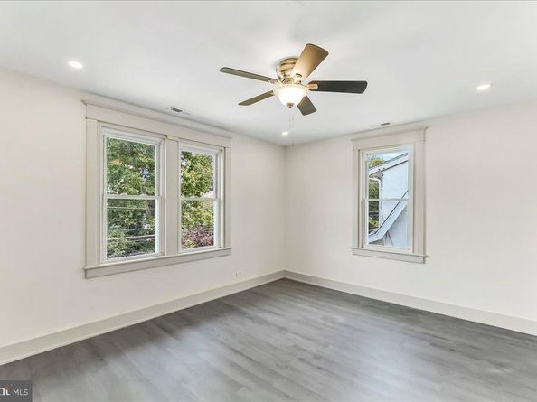 564 9TH Avenue, Prospect Park PA 19076