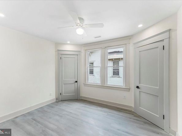 564 9TH Avenue, Prospect Park PA 19076