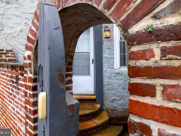 2714 South Street, Philadelphia PA 19146