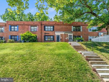 5019 Just Street NE