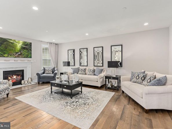 4871 E Blossom Drive, Doylestown PA 18902