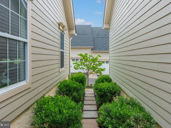 4871 E Blossom Drive, Doylestown PA 18902