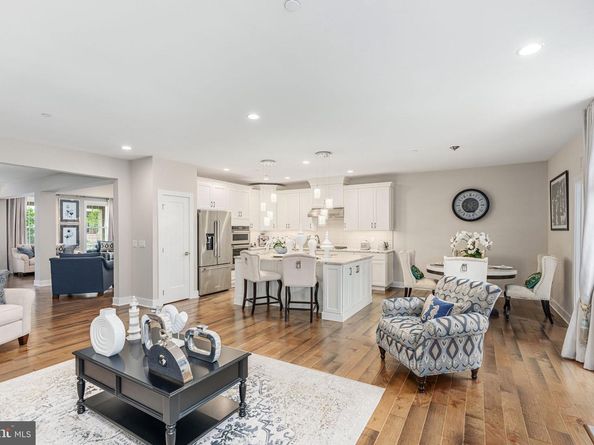4871 E Blossom Drive, Doylestown PA 18902