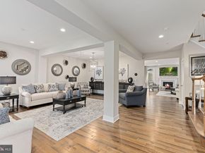 4871 E Blossom Drive, Doylestown PA 18902