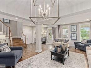 4871 E Blossom Drive, Doylestown PA 18902