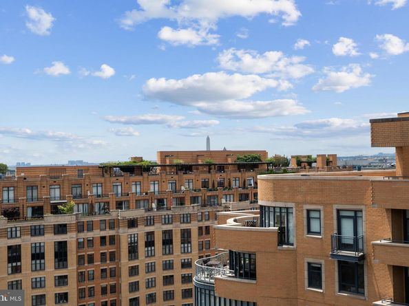 811 4TH Street NW 811, Washington DC 20001