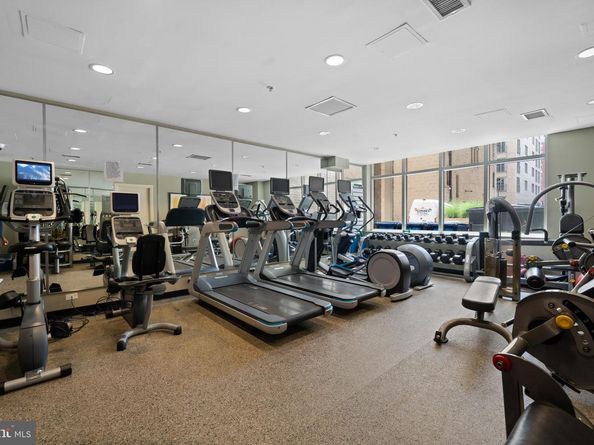811 4TH Street NW 811, Washington DC 20001