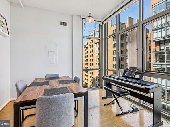 811 4TH Street NW 811, Washington DC 20001