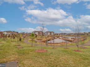 21630 Hawksbill High Circle 204, Sterling VA 20164