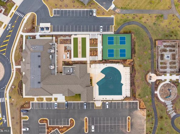 21630 Hawksbill High Circle 204, Sterling VA 20164