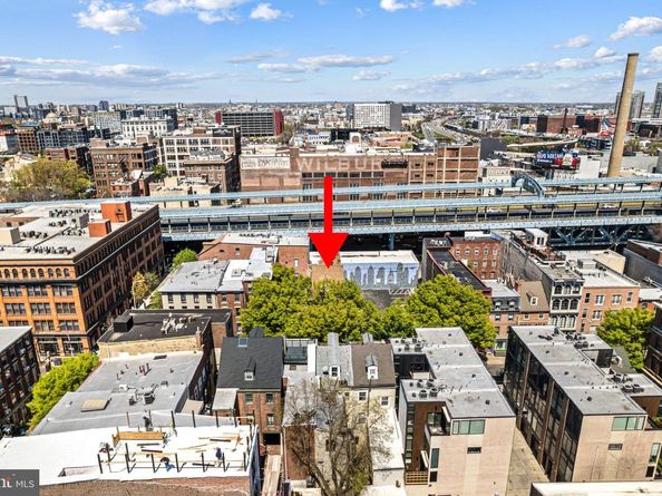 239 Race Street, Philadelphia PA 19106