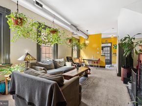239 Race Street, Philadelphia PA 19106