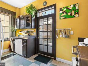 239 Race Street, Philadelphia PA 19106