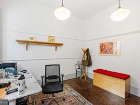 239 Race Street, Philadelphia PA 19106