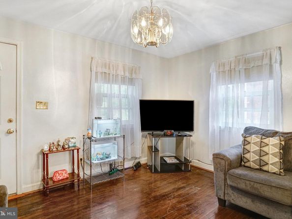 102 S Glebe Road S, Arlington VA 22204