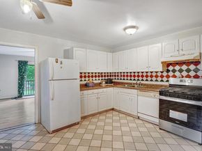 102 S Glebe Road S, Arlington VA 22204