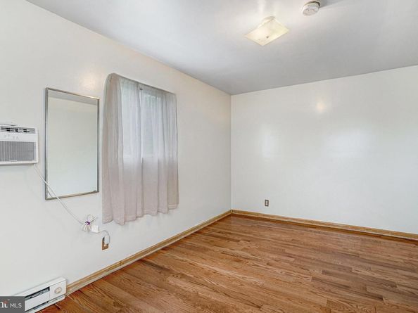 102 S Glebe Road S, Arlington VA 22204