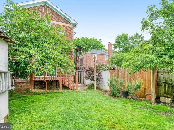 102 S Glebe Road S, Arlington VA 22204