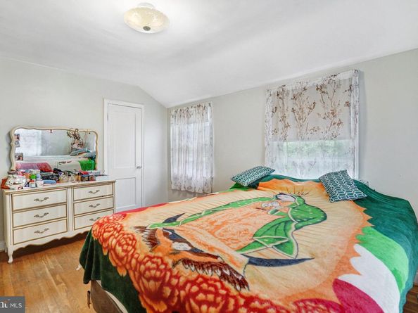 102 S Glebe Road S, Arlington VA 22204