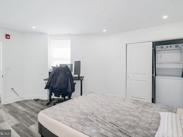 2541 S Clarion Street, Philadelphia PA 19148