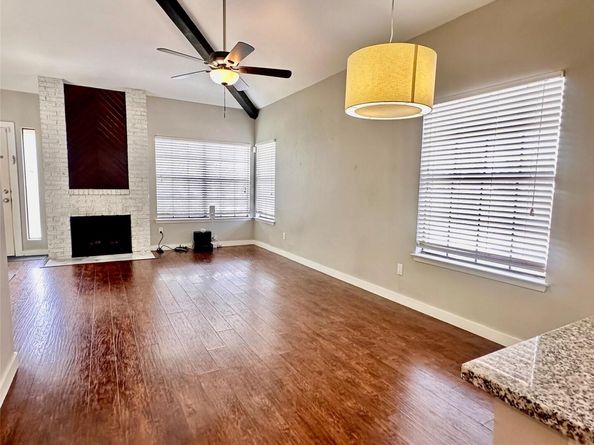 1748 Ohlen RD 22, Austin TX 78757