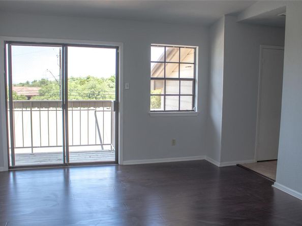 2201 Lakeway BLVD 2, Lakeway TX 78734