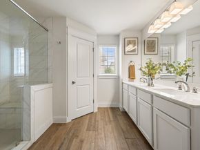 13501 Metric BLVD 25, Austin TX 78727