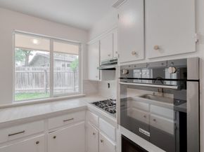 10214 Oak Hollow DR, Austin TX 78758