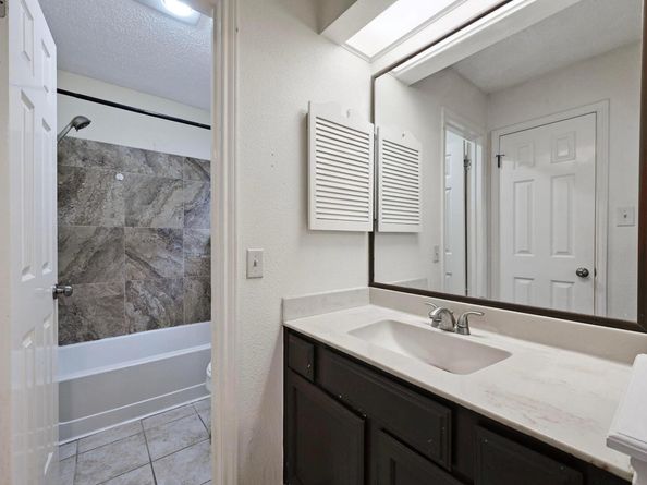 3111 Tom Green ST 203, Austin TX 78705