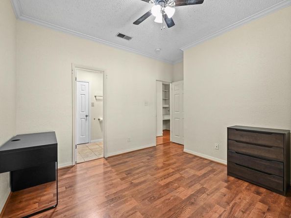 3111 Tom Green ST 203, Austin TX 78705