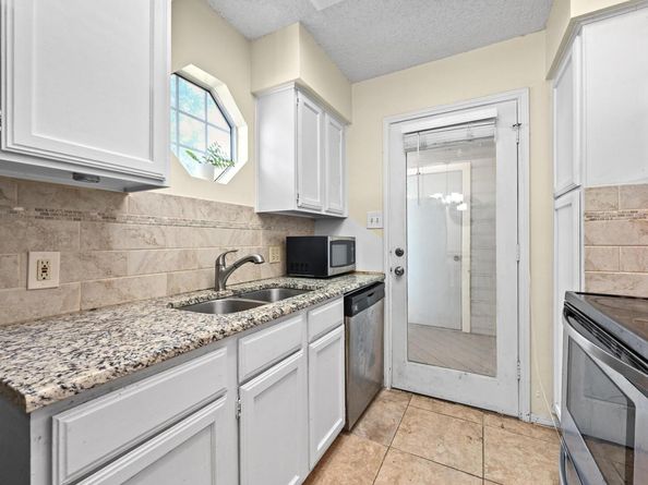 3111 Tom Green ST 203, Austin TX 78705