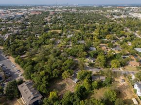 300 Pecan DR, Austin TX 78753