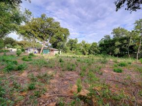 300 Pecan DR, Austin TX 78753