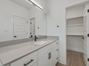 2009 Iroquois LN B, Austin TX 78741