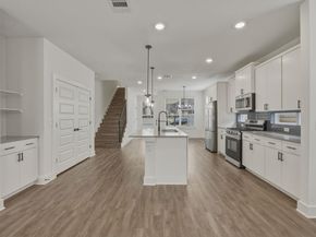 2009 Iroquois LN B, Austin TX 78741