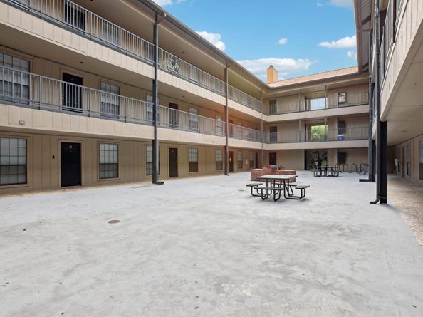 2401 Leon ST 210, Austin TX 78705