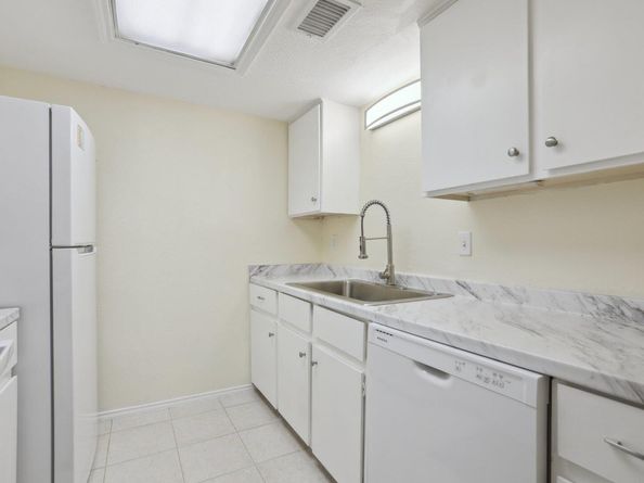 2401 Leon ST 210, Austin TX 78705
