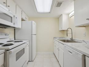2401 Leon ST 210, Austin TX 78705