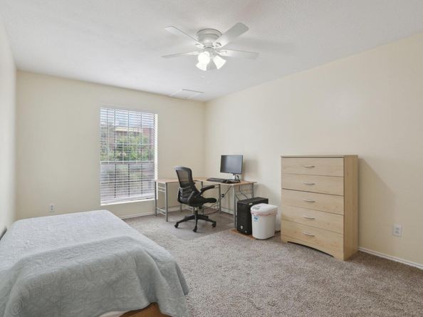 2401 Leon ST 210, Austin TX 78705