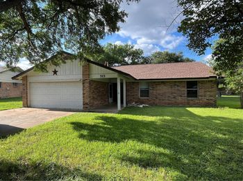 313 Golden Oaks DR